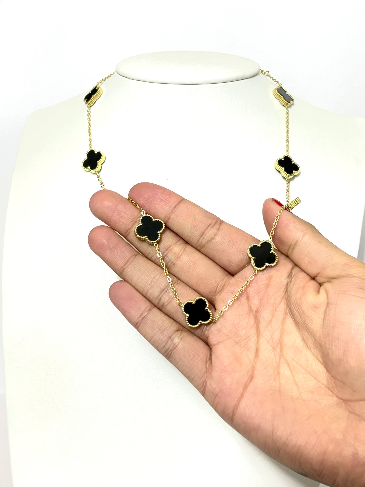 Cadena Trébol Negra