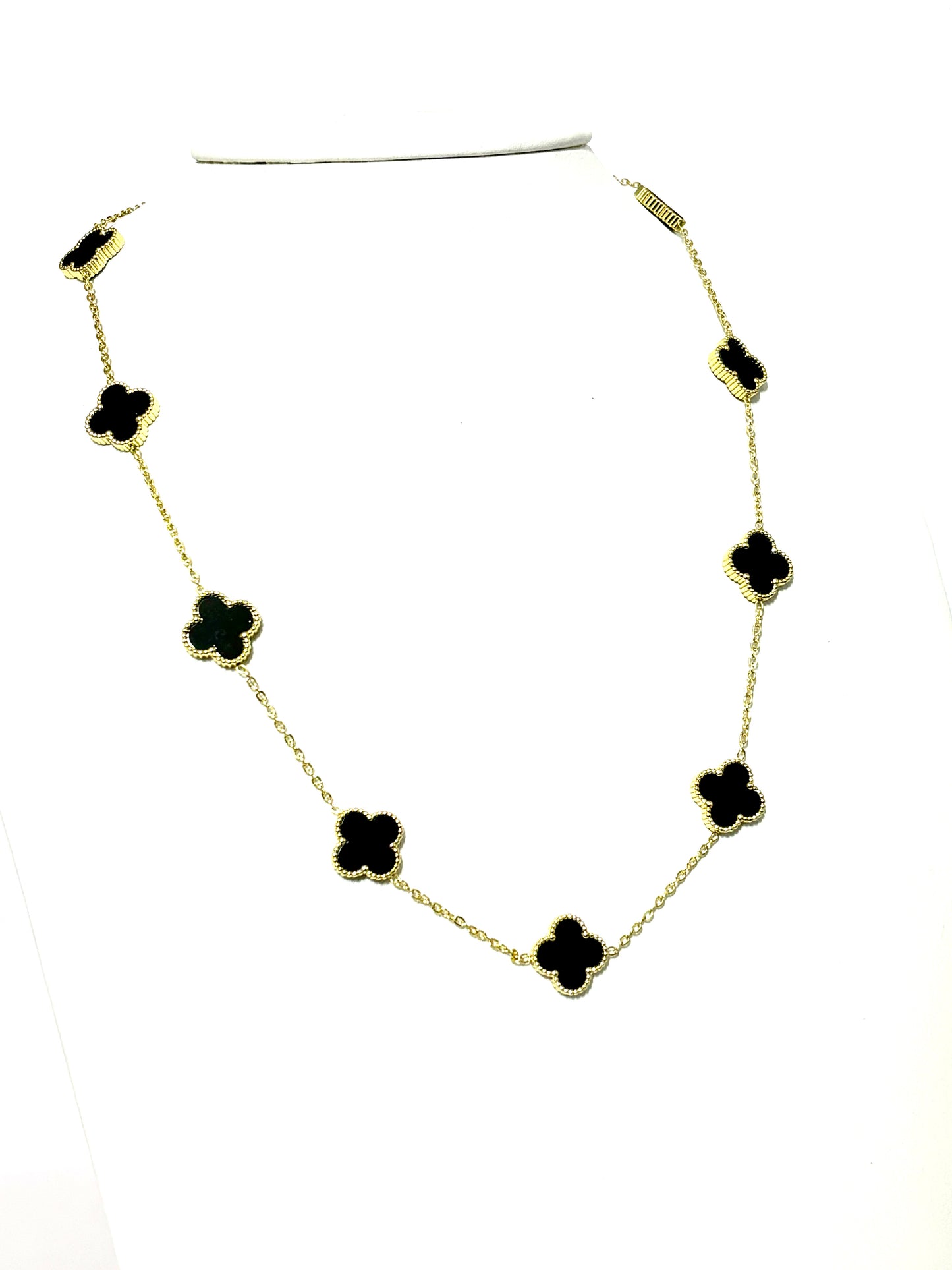 Cadena Trébol Negra