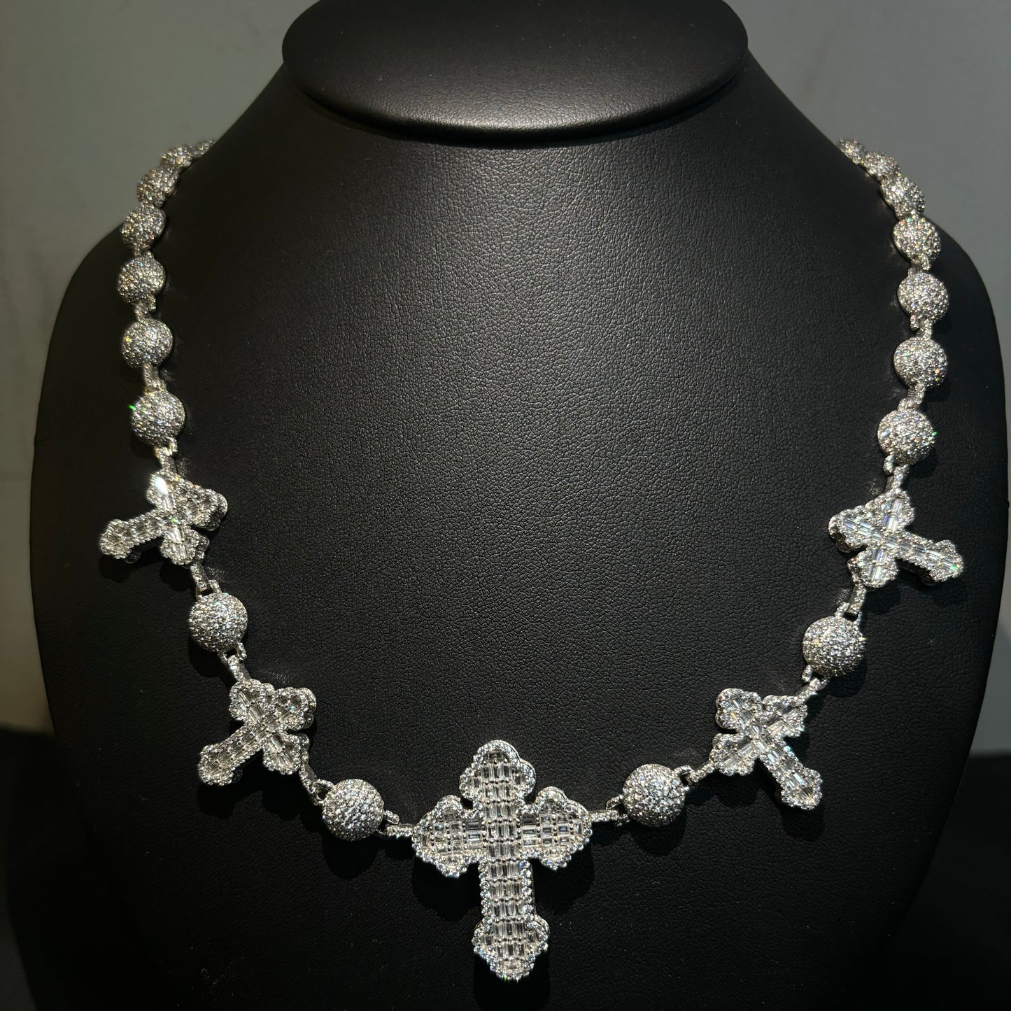 Cadena Ball and Cross