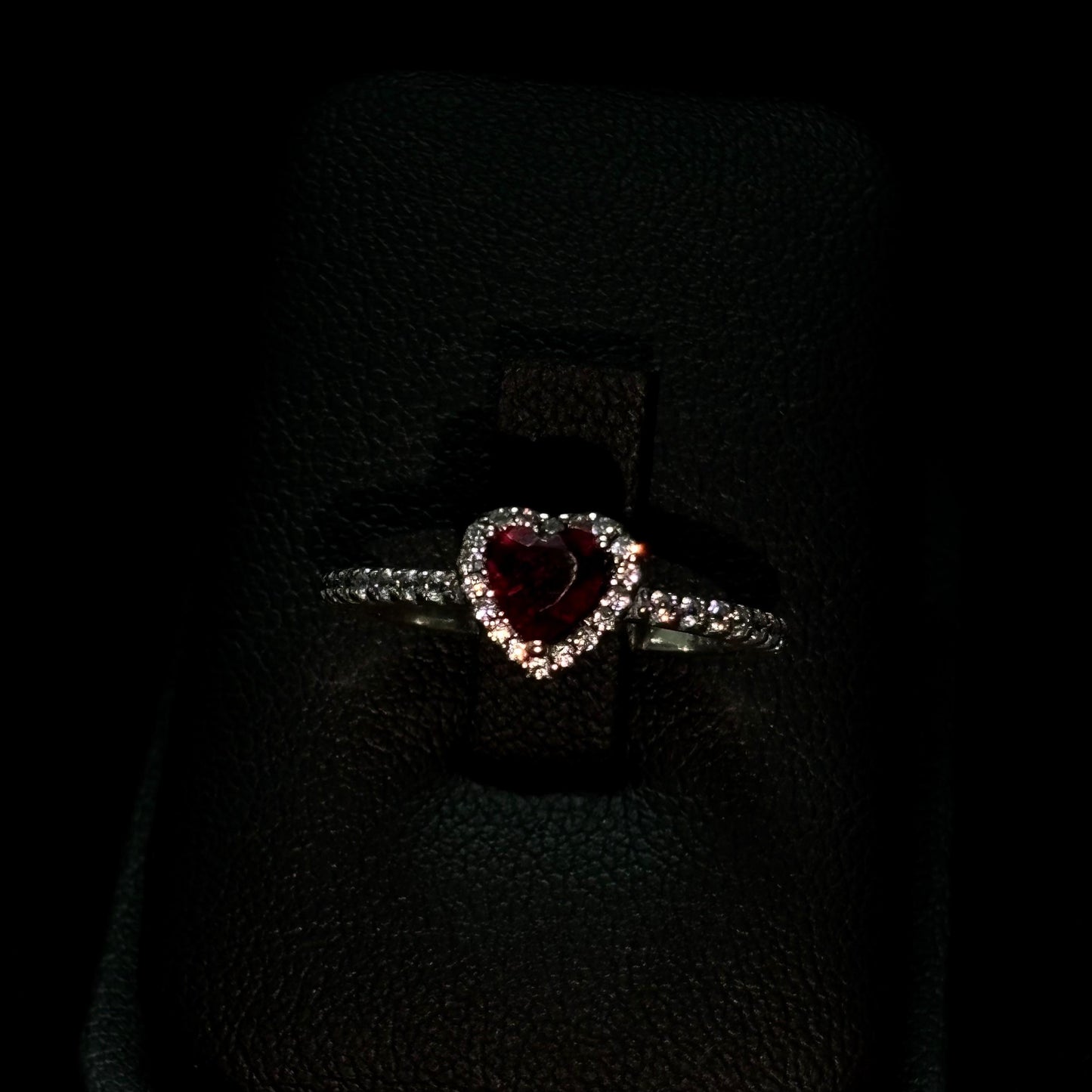 Anillo Corazon Rojo