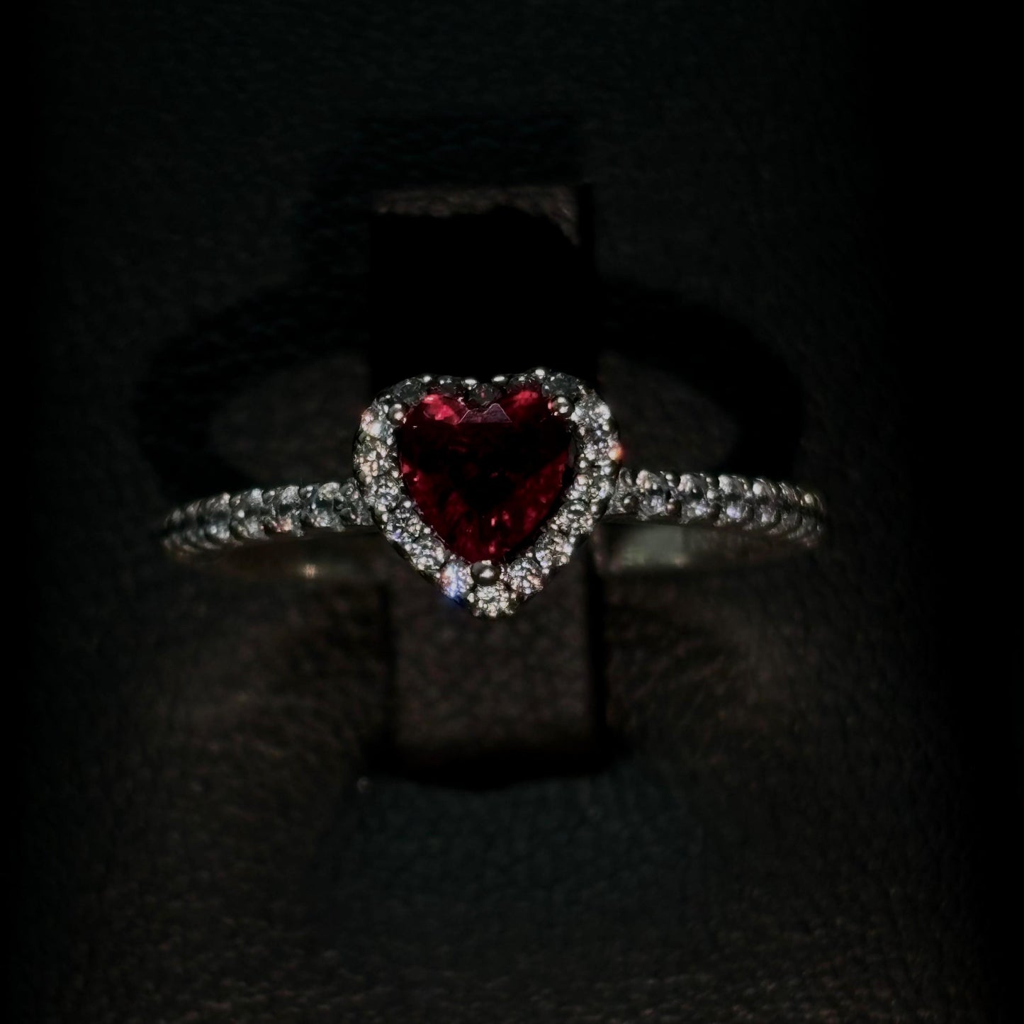 Anillo Corazon Rojo